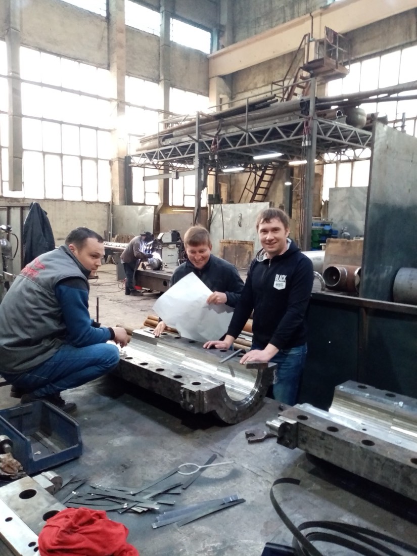 Assembly of cage chambers.